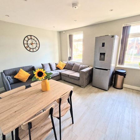 Central Reading Modern 3Br Flat - Walk To Station And High Street Екстер'єр фото