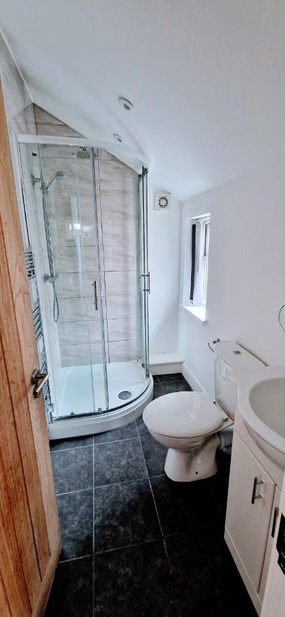 Central Reading Modern 3Br Flat - Walk To Station And High Street Екстер'єр фото