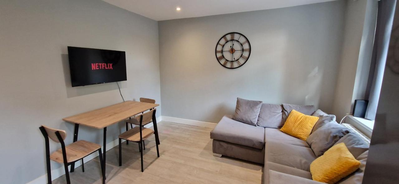 Central Reading Modern 3Br Flat - Walk To Station And High Street Екстер'єр фото