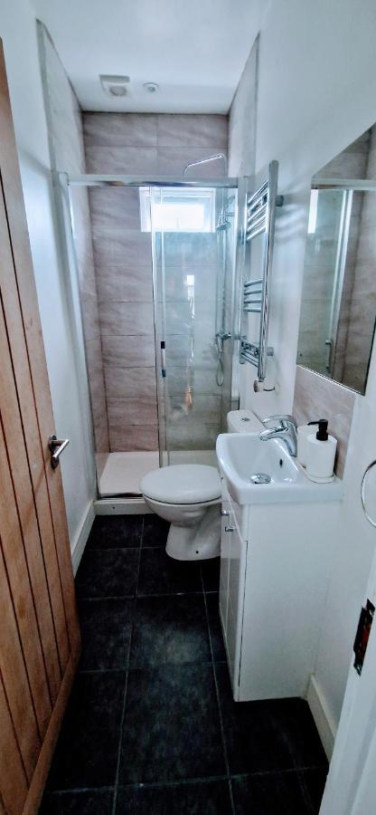 Central Reading Modern 3Br Flat - Walk To Station And High Street Екстер'єр фото